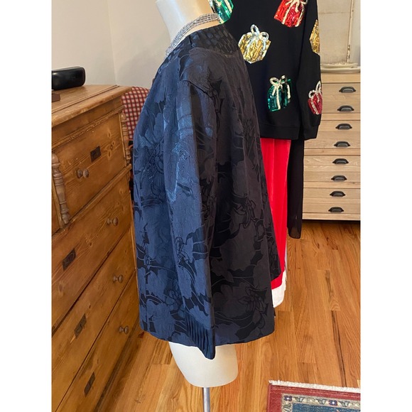 Chico's‎ Black Floral Jacquard Pleated Neck 3/4 Sleeve Jacket Blazer Size 3 - Picture 10 of 14